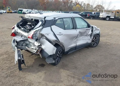 2019 Nissan Kicks Sv z USA, uszkodzony, nr VIN 3N1CP5CU5KL553661